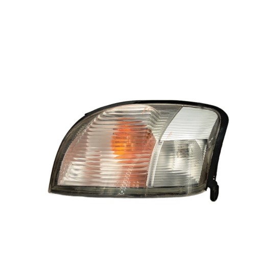 fanalino lat. compl. destro per NISSAN Pick-up (d22) 2.5 TD Double Cab Pick-up 4p/d/2494cc 2616070N0A fanalino lat. compl. destro per NISSAN Pick-up (d22) 2.5 TD Double Cab Pick-up 4p/d/2494cc 2616070N0A