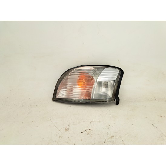 fanalino lat. compl. destro per NISSAN Pick-up (d22) 2.5 TD Double Cab Pick-up 4p/d/2494cc 2616070N0A fanalino lat. compl. destro per NISSAN Pick-up (d22) 2.5 TD Double Cab Pick-up 4p/d/2494cc 2616070N0A