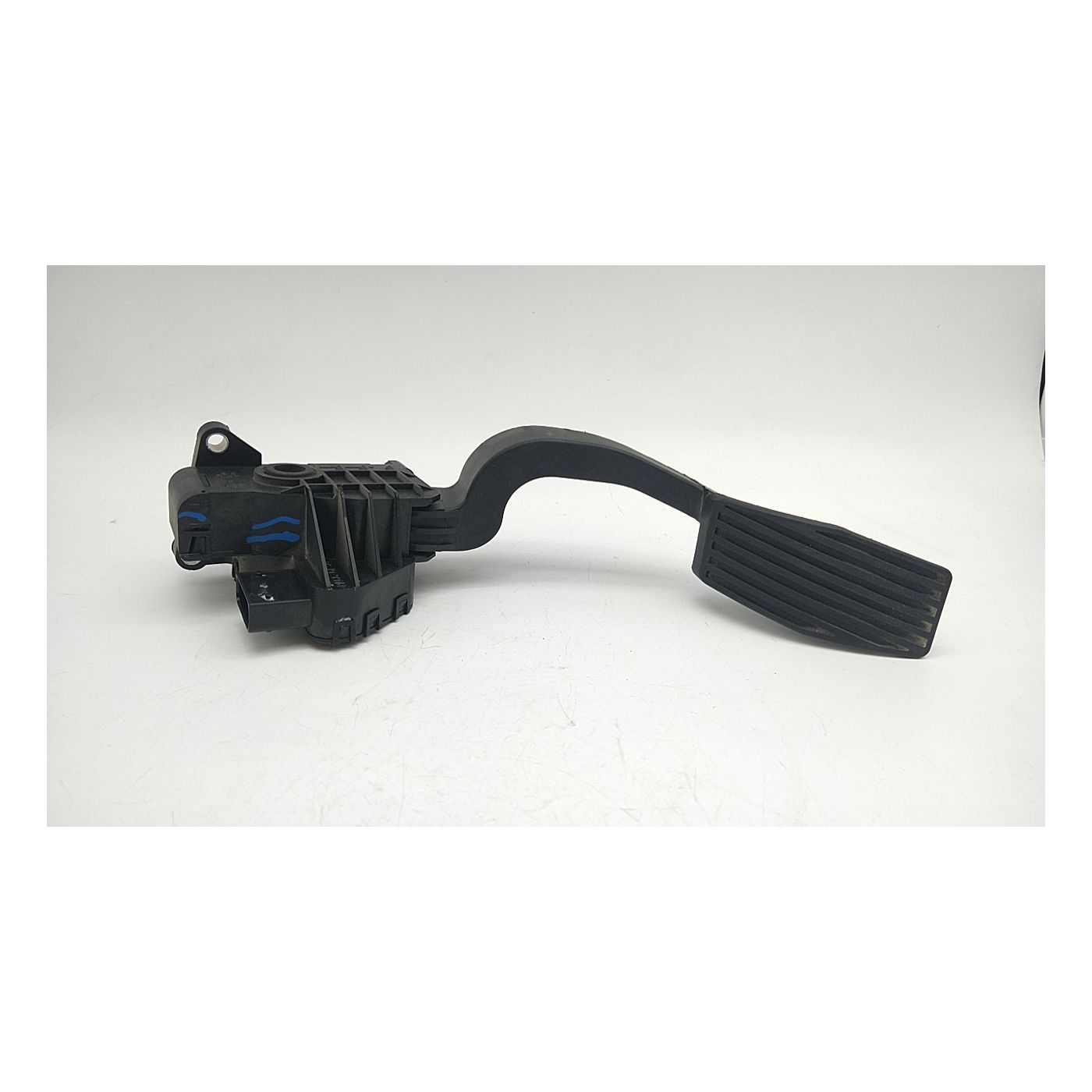 Accelerator Pedal Accelerator Pedal