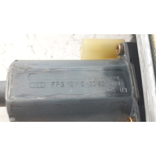 élévation électrique de la porte avant droite par FORD Fusion (cbk) 1.4 16V MNV 5P/B/1388CC 130821939 élévation électrique de la porte avant droite par FORD Fusion (cbk) 1.4 16V MNV 5P/B/1388CC 130821939
