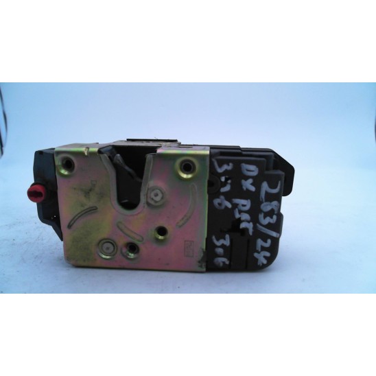 cerradura de la puerta trasera derecha. para PEUGEOT 306 1.6 SW 5p/b/1587cc (01>) cerradura de la puerta trasera derecha. para PEUGEOT 306 1.6 SW 5p/b/1587cc (01>)