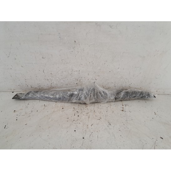 verrouillage du capot avant par JEEP Compass (mk) 2.0 16V Td SUV 5p/d/1968cc verrouillage du capot avant par JEEP Compass (mk) 2.0 16V Td SUV 5p/d/1968cc