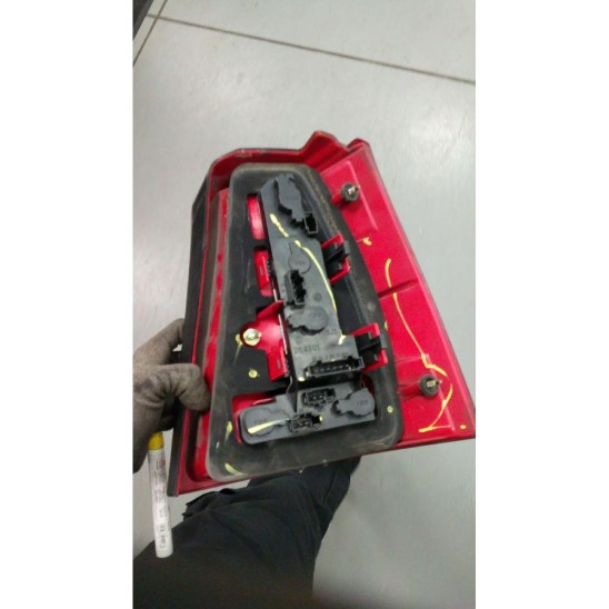 left rear headlight for VOLKSWAGEN Bora (1j2) 1.9 TDI cat (85Kw) Ber. 5p/d/1896cc left rear headlight for VOLKSWAGEN Bora (1j2) 1.9 TDI cat (85Kw) Ber. 5p/d/1896cc