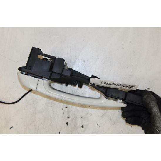 poignée extérieure avant droite par BMW 1 Descapotable (e88) 2.0 TD (120d) (130kw) 2WD Cbr 2p/d/1995cc poignée extérieure avant droite par BMW 1 Descapotable (e88) 2.0 TD (120d) (130kw) 2WD Cbr 2p/d/1995cc