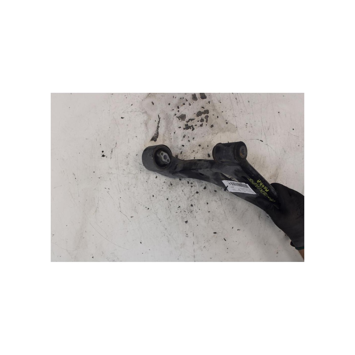 bras de suspension inférieur avant droit bras de suspension inférieur avant droit