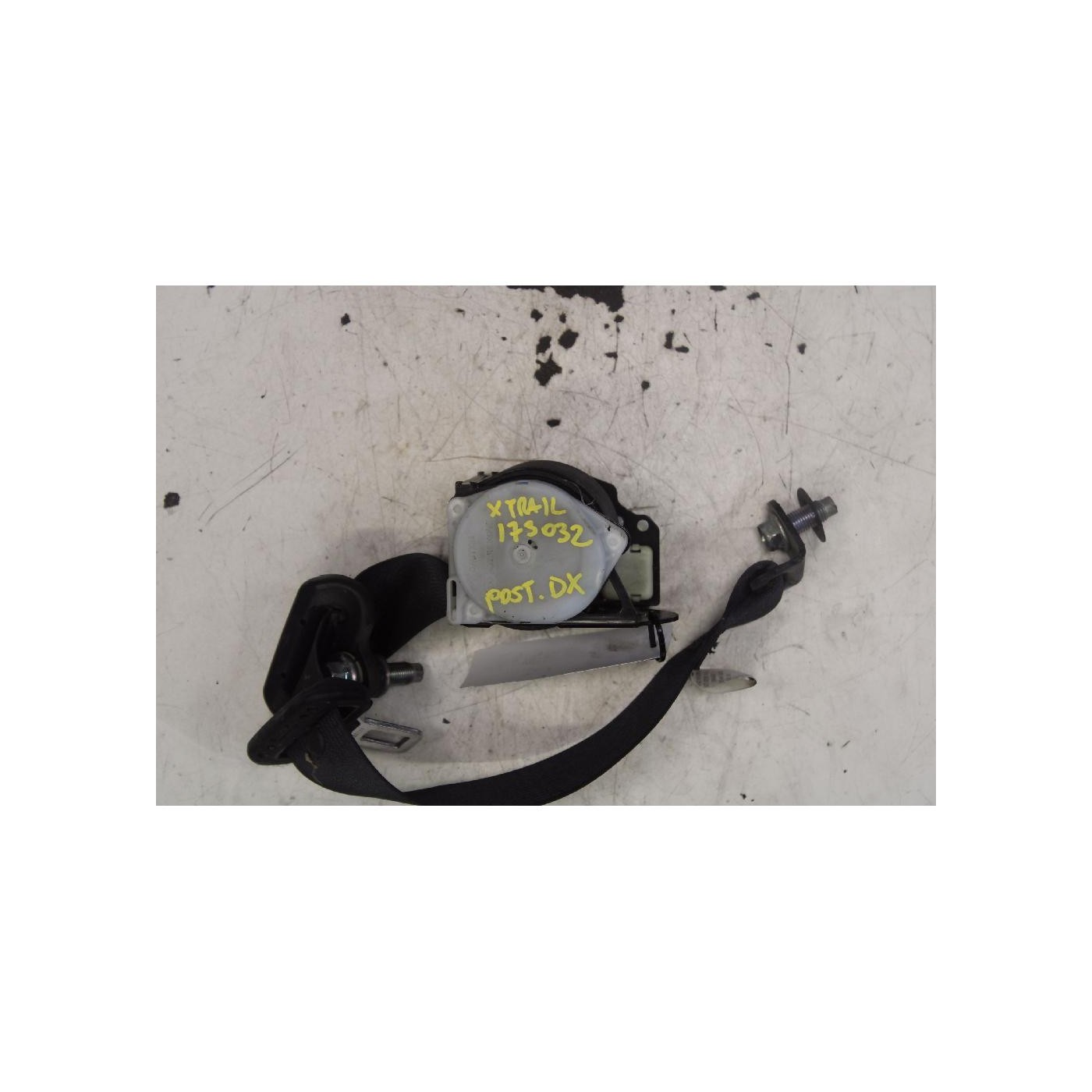 ceinture de sécurité arrière droite ceinture de sécurité arrière droite