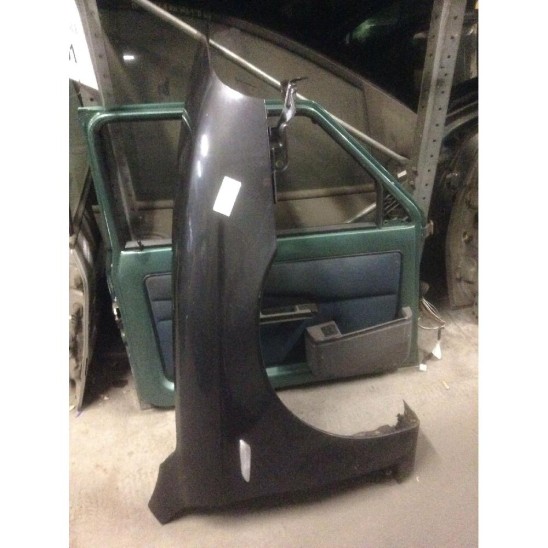 parafango anteriore destro per ALFA ROMEO 147 (937_) 1.9 8V JTD Ber. 5p/d/1910cc. 