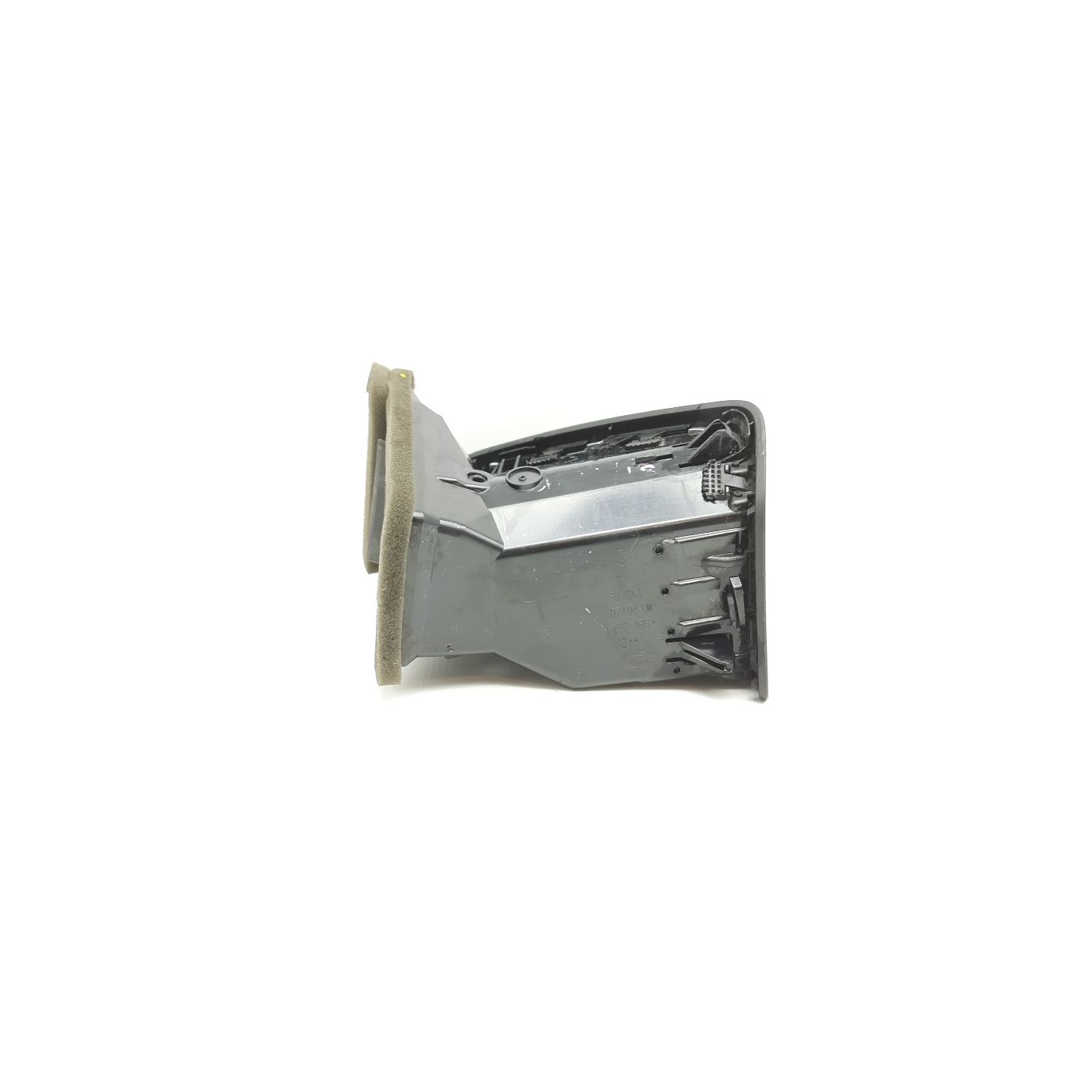 Right side dashboard air vent Right side dashboard air vent