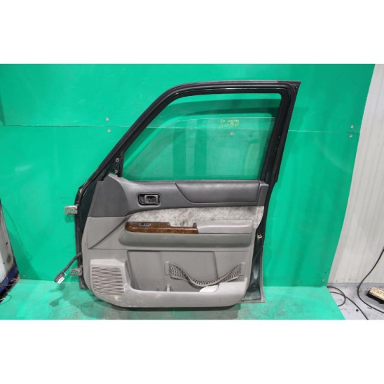 portiera anteriore destra per NISSAN Patrol Gr V Wagon (y61) 3.0 TD (116kw) 4WD SW 3p/d/2953cc portiera anteriore destra per NISSAN Patrol Gr V Wagon (y61) 3.0 TD (116kw) 4WD SW 3p/d/2953cc