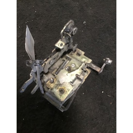 right front door lock for LAND ROVER Defender Cabrio (l316) 2.5 T.D. 5p/d/2498cc. right front door lock for LAND ROVER Defender Cabrio (l316) 2.5 T.D. 5p/d/2498cc.