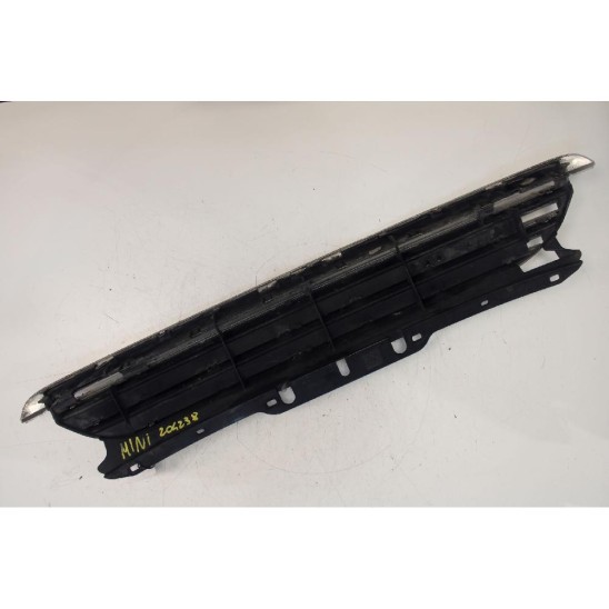 griglia anteriore per MINI Mini (r56) 1.6 16V TD (80kw) Ber. 3p/d/1560cc. griglia anteriore per MINI Mini (r56) 1.6 16V TD (80kw) Ber. 3p/d/1560cc.