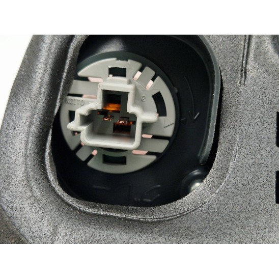 luz trasera exterior izquierda para TOYOTA Avensis Verso 2.0 Tdi D-4D 16V Mnv 5p/d/1995cc. luz trasera exterior izquierda para TOYOTA Avensis Verso 2.0 Tdi D-4D 16V Mnv 5p/d/1995cc.