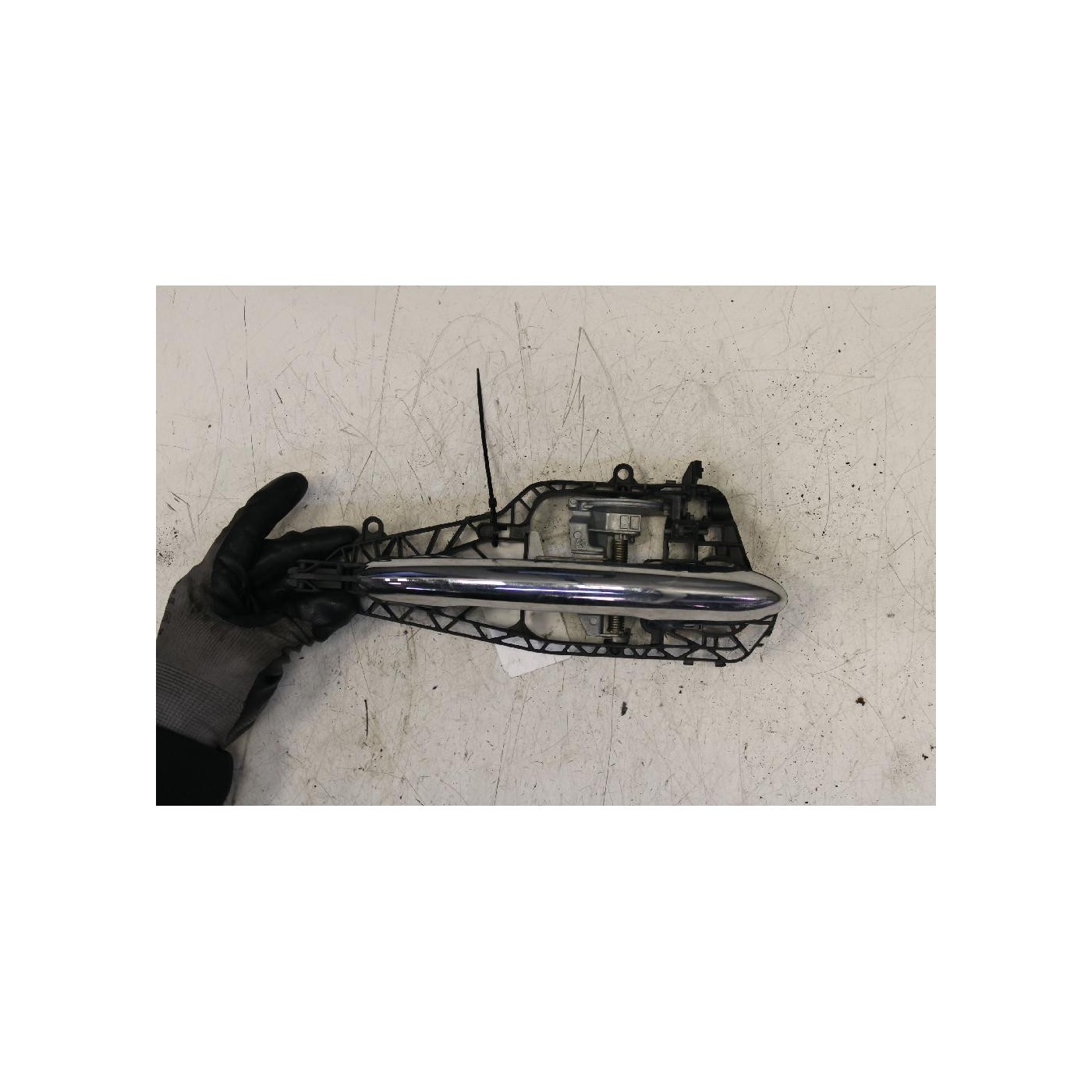 right rear outside handle right rear outside handle