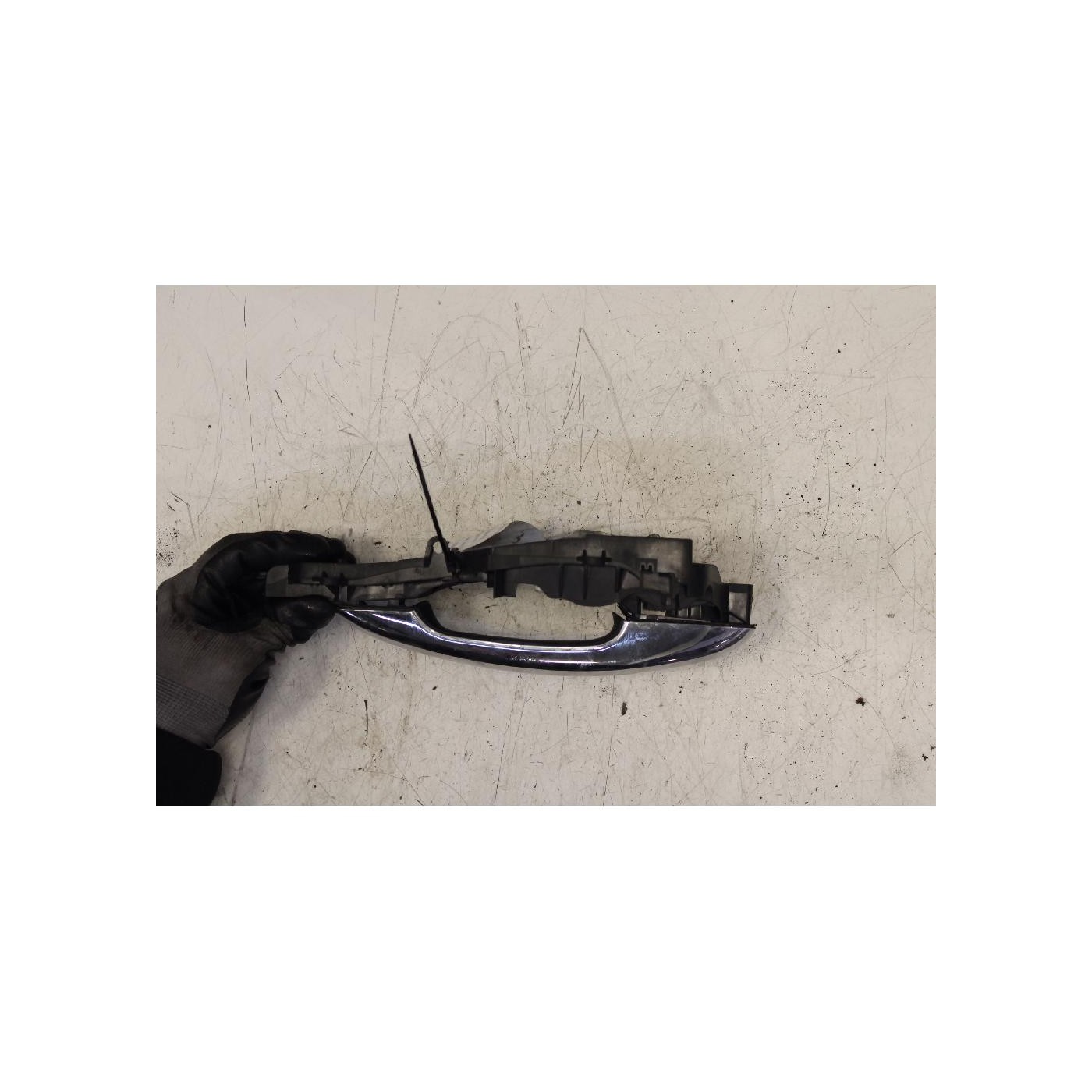 right rear outside handle right rear outside handle