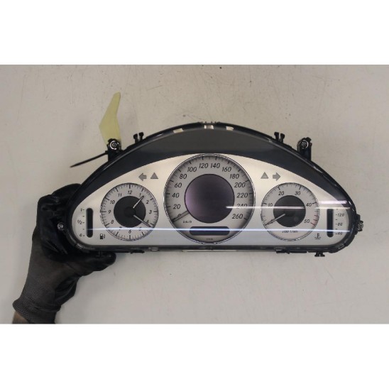 quadro strumenti par MERCEDES Clase E T-model (s211) 2.7 (270) CDI (130kw) 2WD Ber. 4p/d/2685cc. 96251085,A2115400523,VDO,Made,in,110080250015,Lo,Germany,MB,A2115405711,024288,88311,391,MEROEDESBENZ,ABS,Gert,nicht,ffnen quadro strumenti par MERCEDES Clase E T-model (s211) 2.7 (270) CDI (130kw) 2WD Ber. 4p/d/2685cc. 96251085,A2115400523,VDO,Made,in,110080250015,Lo,Germany,MB,A2115405711,024288,88311,391,MEROEDESBENZ,ABS,Gert,nicht,ffnen