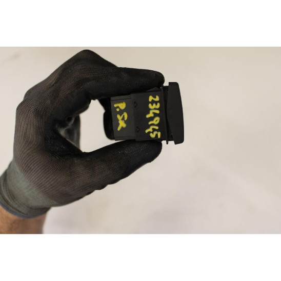 interruttore alzacristalli posteriore sinistro per LAND ROVER Discovery Ii (l318) 2.5 Td5 SW 5p/d/2500cc. YUF101770,RUK,03035106,0320,1711,99,03,0351,06 interruttore alzacristalli posteriore sinistro per LAND ROVER Discovery Ii (l318) 2.5 Td5 SW 5p/d/2500cc. YUF101770,RUK,03035106,0320,1711,99,03,0351,06