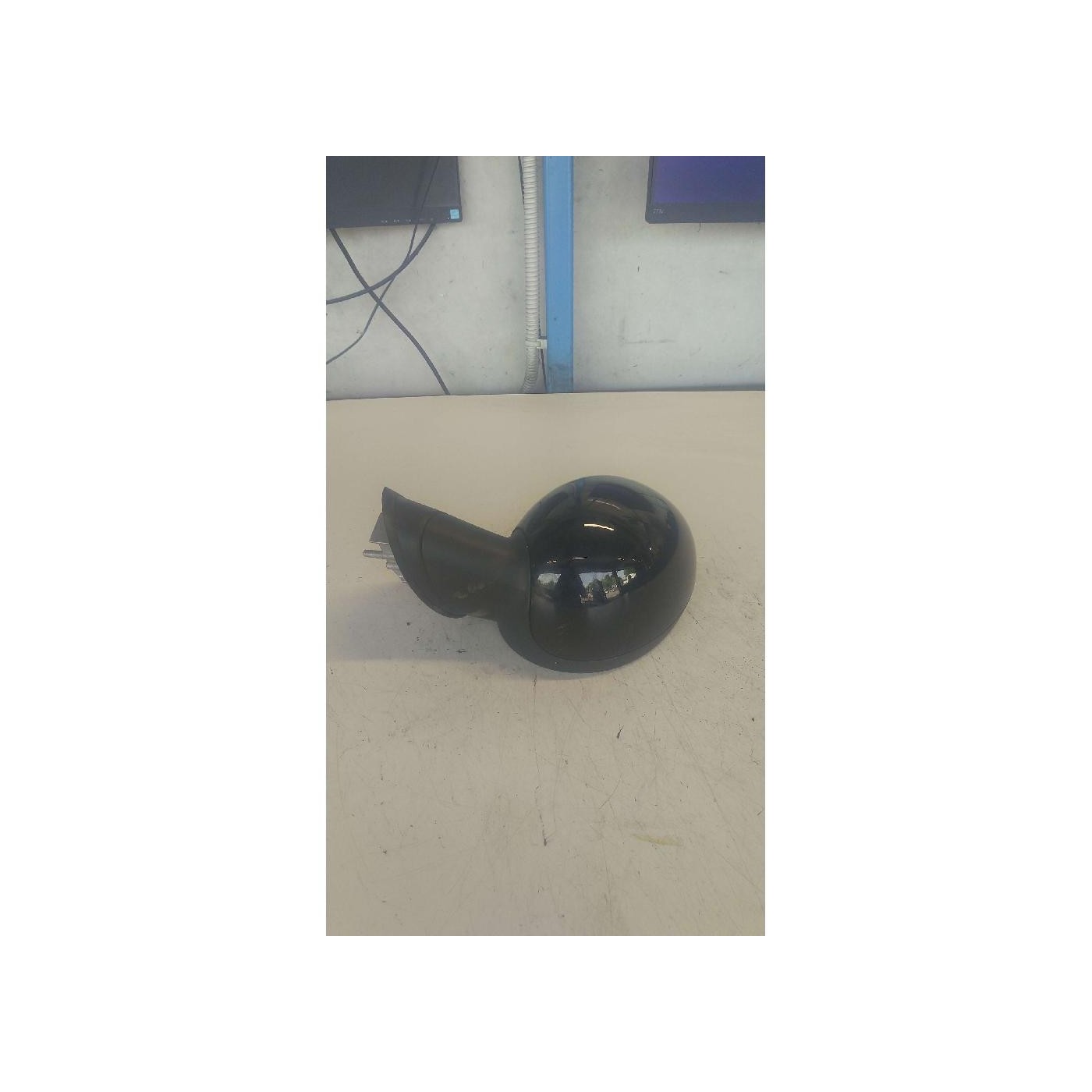 right rear view mirror right rear view mirror