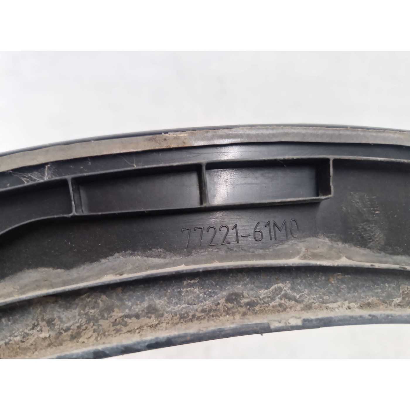 moldura del paso de rueda delantero izquierdo moldura del paso de rueda delantero izquierdo