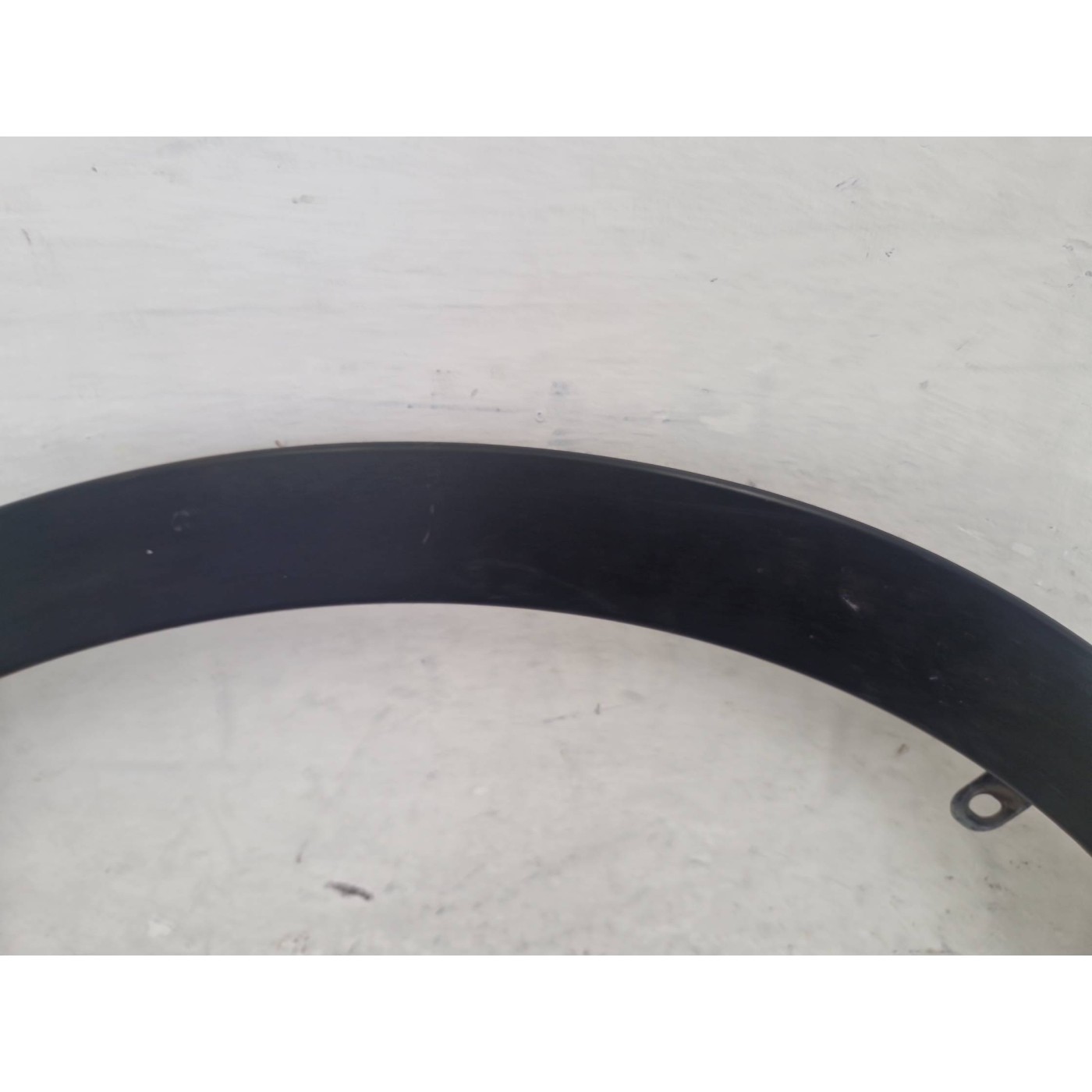 moldura del paso de rueda delantero izquierdo moldura del paso de rueda delantero izquierdo