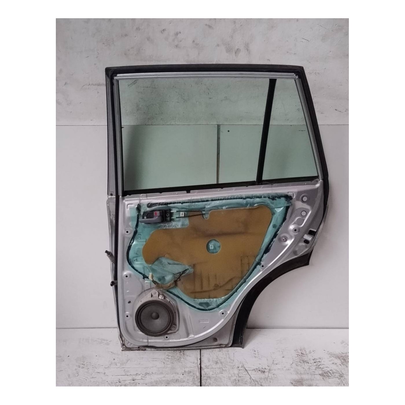 puerta trasera derecha puerta trasera derecha