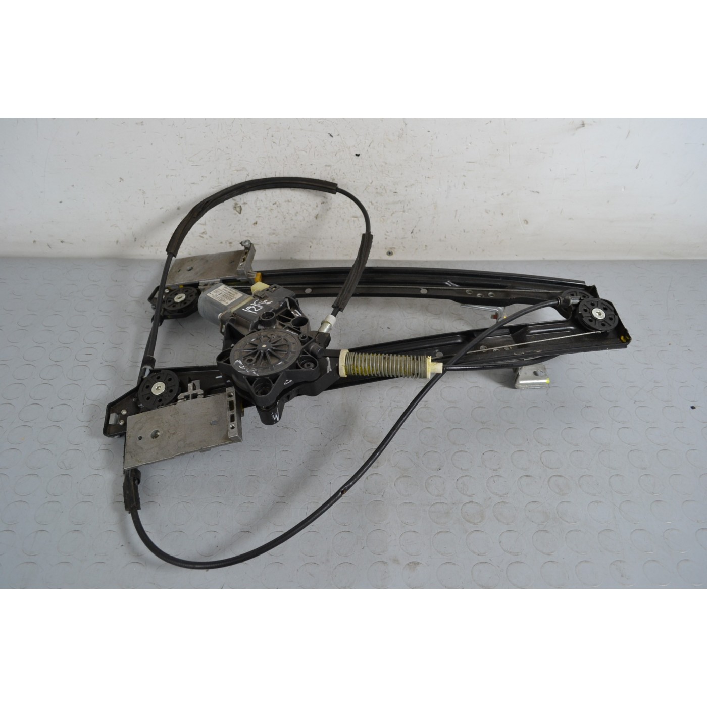 right front window lift machine right front window lift machine