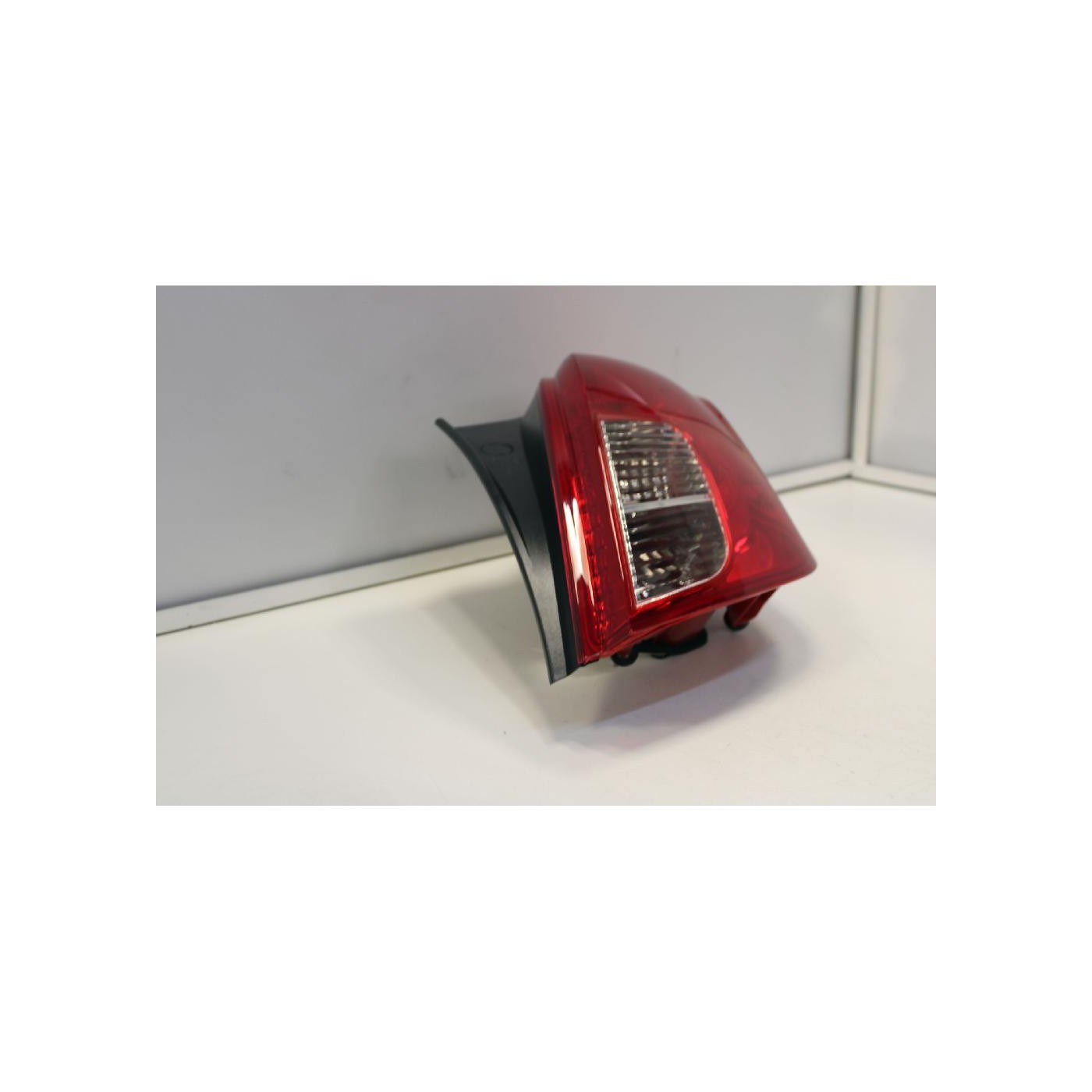 right rear headlight right rear headlight