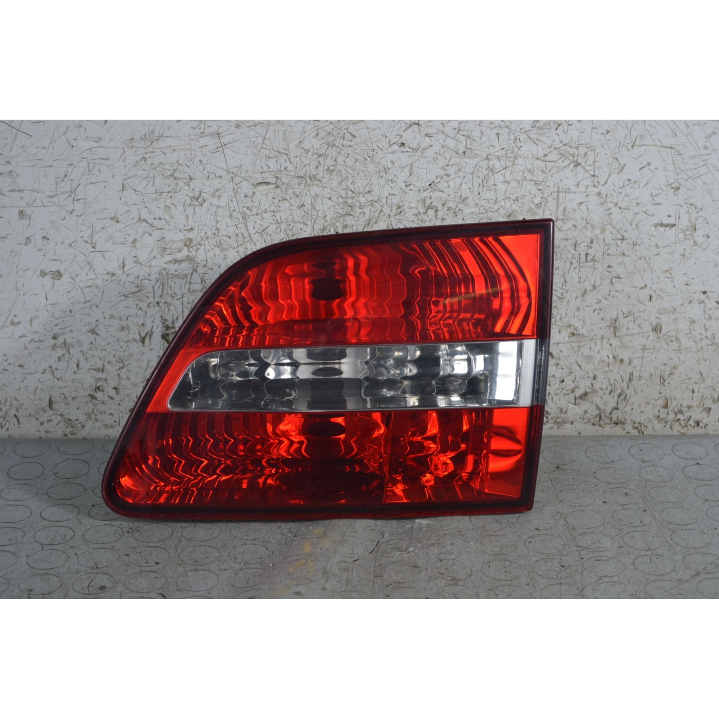 fanale stop posteriore interno dx fanale stop posteriore interno dx