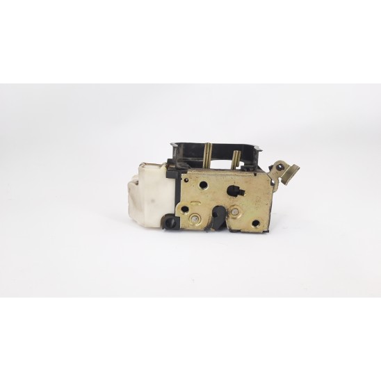 serratura porta anteriore sinistra for FIAT Punto 1a Serie 75 HSD BER. 5P/B/1242CC 46759836 serratura porta anteriore sinistra for FIAT Punto 1a Serie 75 HSD BER. 5P/B/1242CC 46759836
