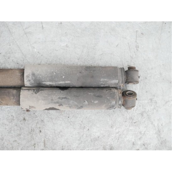 ammortizzatore posteriore par NISSAN Cabstar 3.0D KW110 - 150CV 2009 56200MB00B ammortizzatore posteriore par NISSAN Cabstar 3.0D KW110 - 150CV 2009 56200MB00B