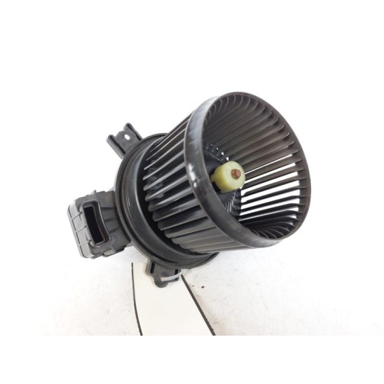 ventola riscaldamento abitacolo par SUZUKI Ignis (mf) 2016>- 7415062R00000 ventola riscaldamento abitacolo par SUZUKI Ignis (mf) 2016>- 7415062R00000