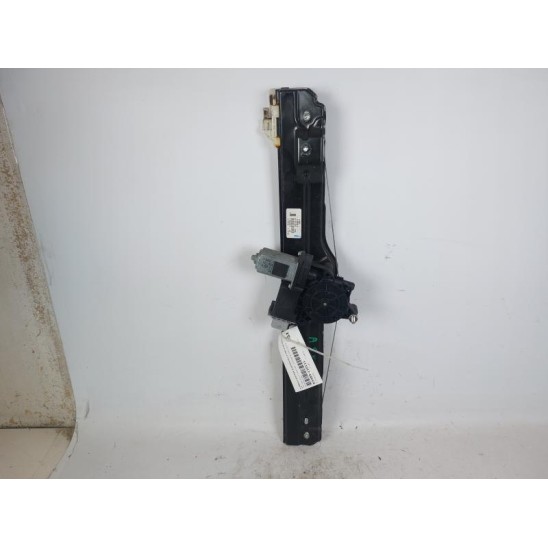 alzacristalli anteriore sinistro par FIAT 500l (351) 51980514 alzacristalli anteriore sinistro par FIAT 500l (351) 51980514