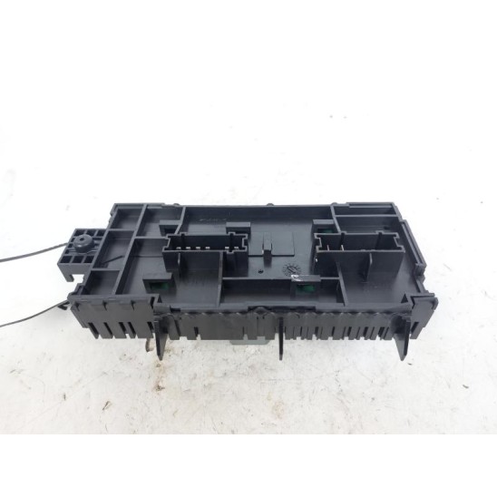 scatola porta fusibili per MERCEDES Gla (x156) 2017>- A2469067100 scatola porta fusibili per MERCEDES Gla (x156) 2017>- A2469067100