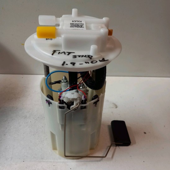 pompa carburante par FIAT Stilo (2c) 1.9 JTD Dynamic Ber. 46807439