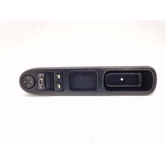 blocco comandi alzacristalli e retrovisori esterno for PEUGEOT 307 1.4 HDi Ber. 5p/d/1398cc 53269706 blocco comandi alzacristalli e retrovisori esterno for PEUGEOT 307 1.4 HDi Ber. 5p/d/1398cc 53269706