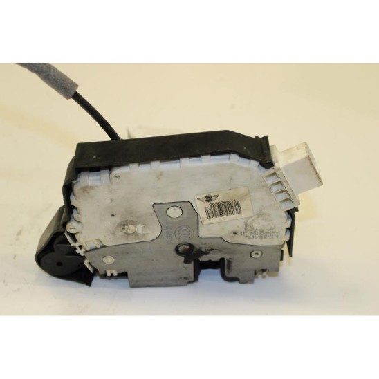 serratura porta anteriore sinistra per MINI Mini Clubman (r55) 1.4 16V One (70kw) SW 4p/b/1397cc 51200556768,0556768,51214350971,4350971,51214433804,4433804 serratura porta anteriore sinistra per MINI Mini Clubman (r55) 1.4 16V One (70kw) SW 4p/b/1397cc 51200556768,0556768,51214350971,4350971,51214433804,4433804