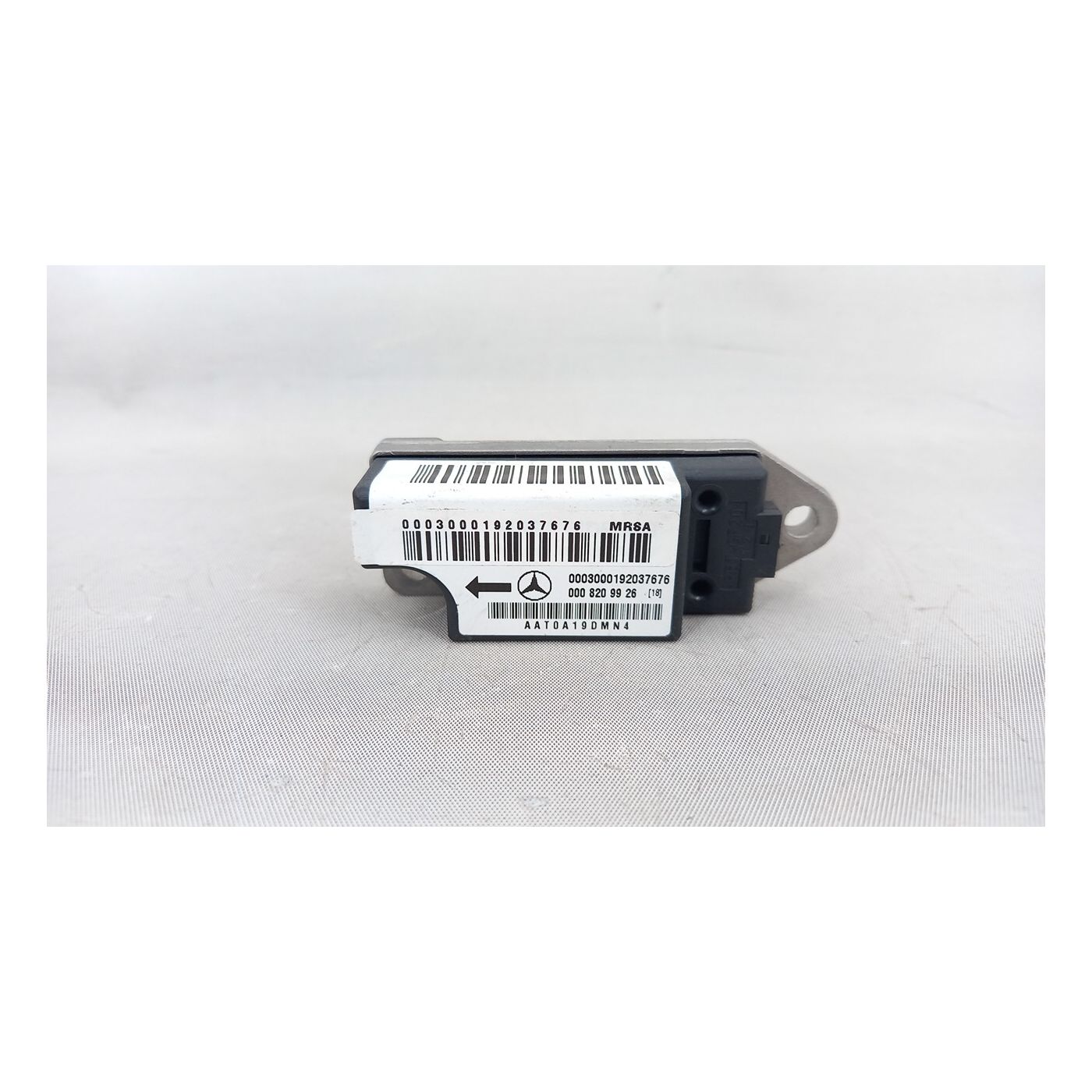 Airbag-Sensor vorne rechts Airbag-Sensor vorne rechts