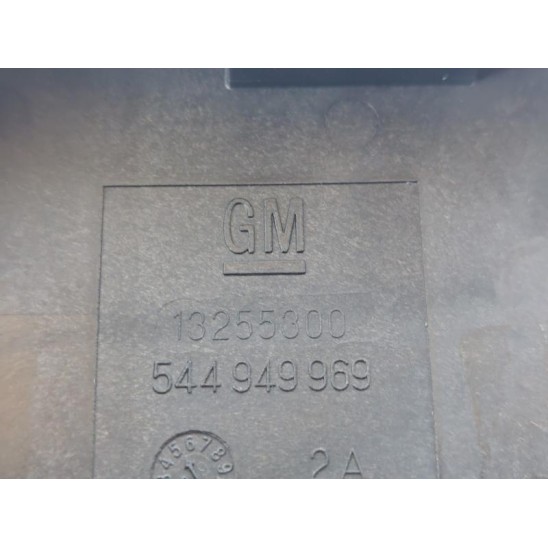 scatola porta fusibili per OPEL Insignia (68-69) 13275882 scatola porta fusibili per OPEL Insignia (68-69) 13275882