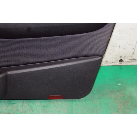 rivestimento della porta anteriore destra par MERCEDES Clase A (w169) A 150 (169.031, 169.331) rivestimento della porta anteriore destra par MERCEDES Clase A (w169) A 150 (169.031, 169.331)