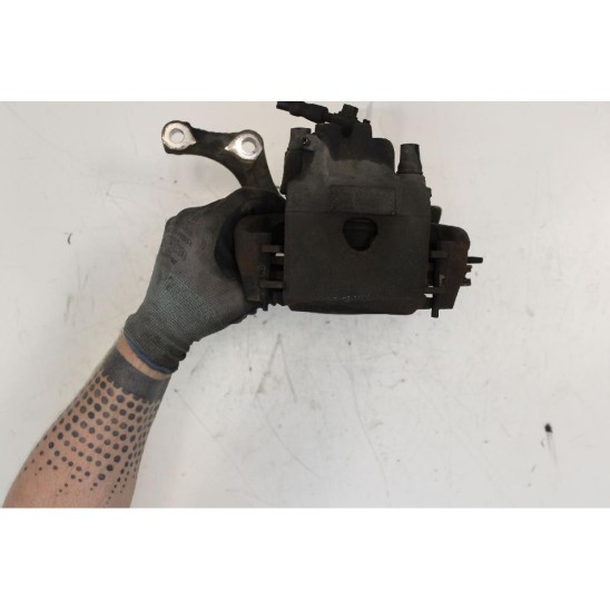 mozzo anteriore destro for VOLKSWAGEN Polo (6n2) 1.0 Ber. 3p/b/999cc. mozzo anteriore destro for VOLKSWAGEN Polo (6n2) 1.0 Ber. 3p/b/999cc.
