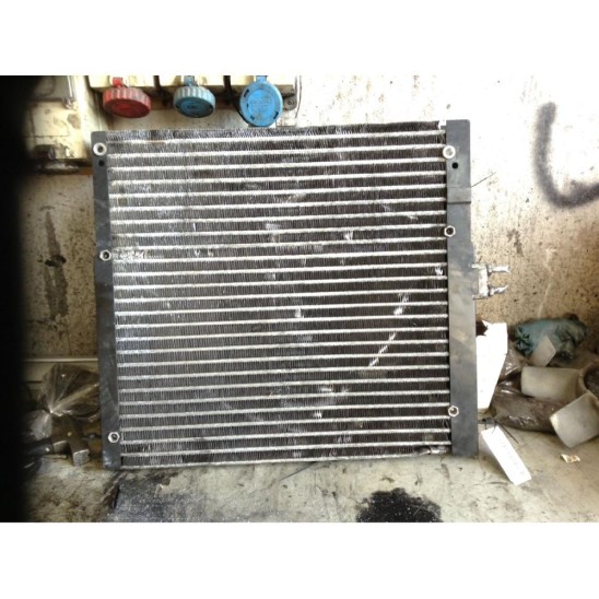 condensatore aria condizionata per LAND ROVER Range Rover Ii (p38a) 2.5 TD S.W. 5p/d/2497cc. condensatore aria condizionata per LAND ROVER Range Rover Ii (p38a) 2.5 TD S.W. 5p/d/2497cc.