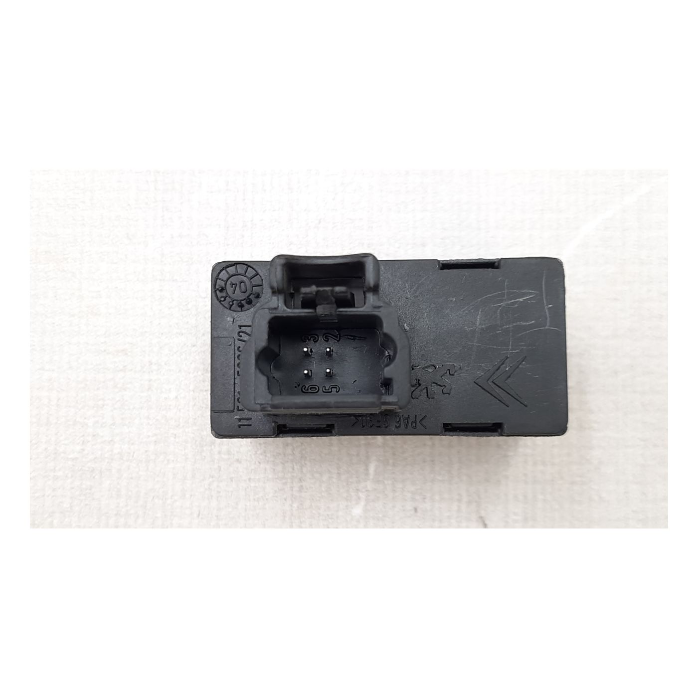 Left Rear Door Window Switch Left Rear Door Window Switch