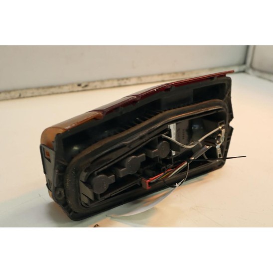 fanale posteriore sinistro per FIAT Duna (146_) 1.7 TD Fur. /d/1698cc. 7749995 fanale posteriore sinistro per FIAT Duna (146_) 1.7 TD Fur. /d/1698cc. 7749995