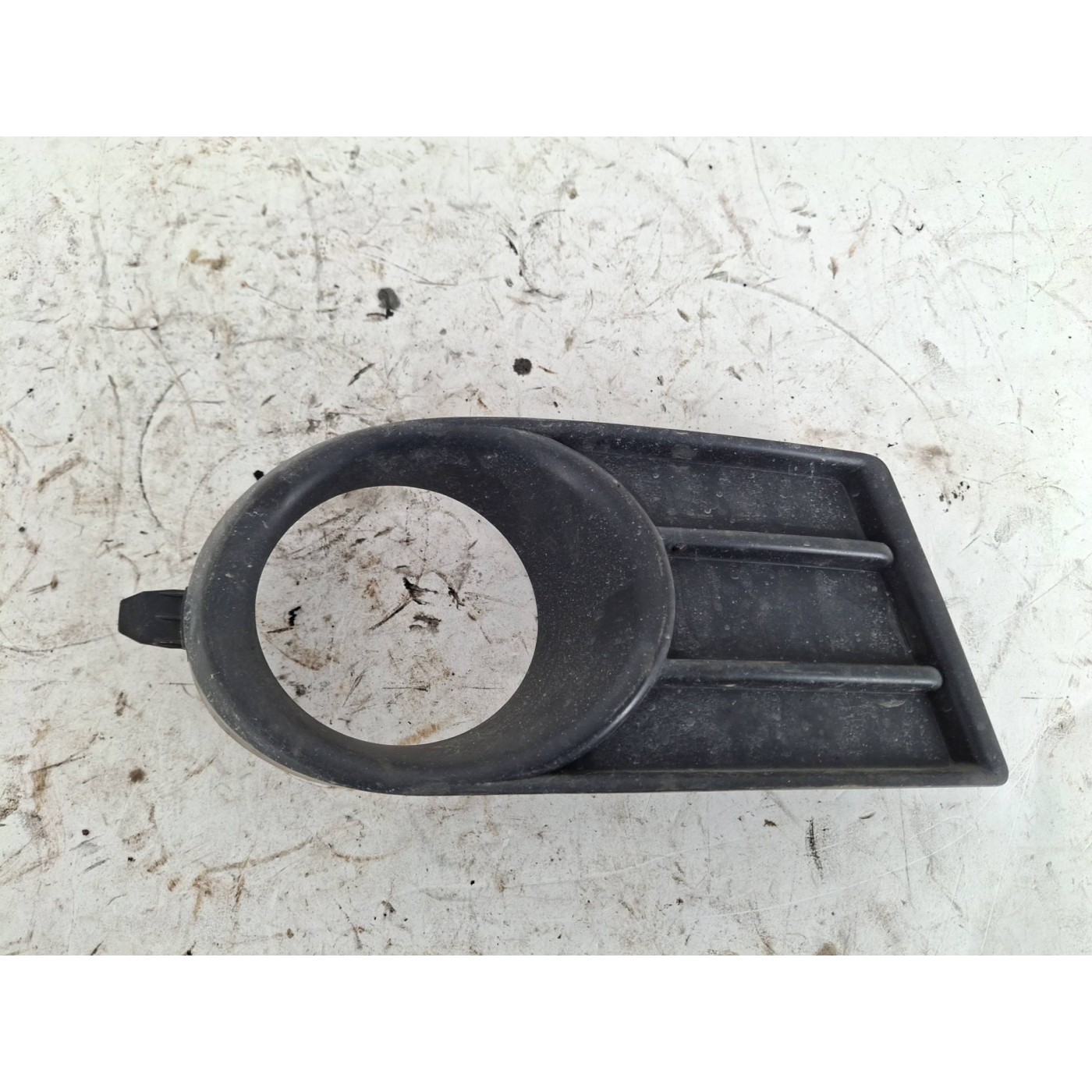 cornice proiettore fendinebbia destro cornice proiettore fendinebbia destro