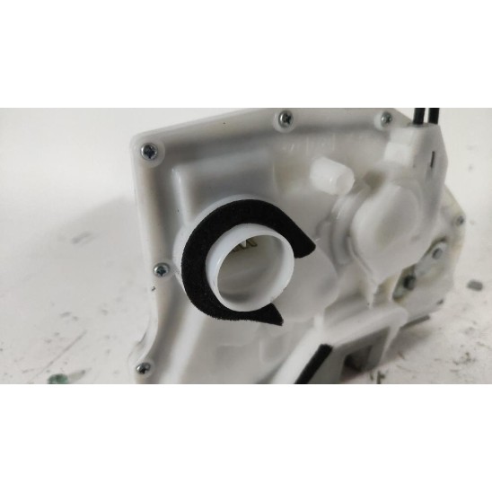 serratura porta anteriore sinistra per SUZUKI Sx4 S-cross (jy) 1.4 T AllGrip (AKK 414) 82202-61MA2 serratura porta anteriore sinistra per SUZUKI Sx4 S-cross (jy) 1.4 T AllGrip (AKK 414) 82202-61MA2