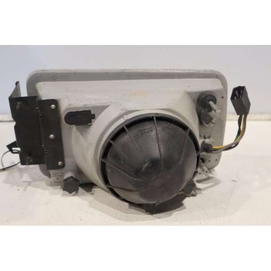 proiettore anteriore destro per ALFA ROMEO Alfetta (72>84<) 2.0 Ber. 4p/b/1962cc. 2015022 proiettore anteriore destro per ALFA ROMEO Alfetta (72>84<) 2.0 Ber. 4p/b/1962cc. 2015022