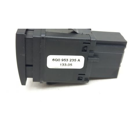 Interruptor de luz de emergencia para VOLKSWAGEN Polo 1.4 16V (55KW) BER. 3P/B/1390CC 6Q0953235A9B9 Interruptor de luz de emergencia para VOLKSWAGEN Polo 1.4 16V (55KW) BER. 3P/B/1390CC 6Q0953235A9B9