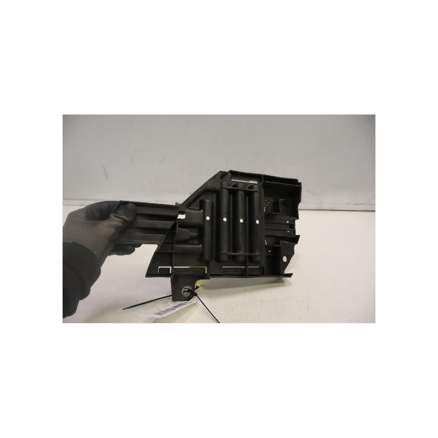 supporto faro sinistro supporto faro sinistro