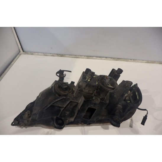 proiettore anteriore destro per BMW X5 (e53) 3.0 D. FSW 5p/d/2926cc. proiettore anteriore destro per BMW X5 (e53) 3.0 D. FSW 5p/d/2926cc.
