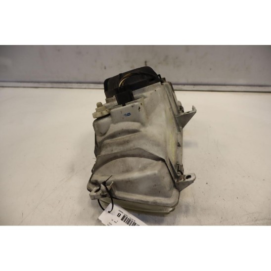 proiettore anteriore destro for VOLKSWAGEN Vento (91>98<) 1.6 Ber. 4p/b/1598cc. 13905400 proiettore anteriore destro for VOLKSWAGEN Vento (91>98<) 1.6 Ber. 4p/b/1598cc. 13905400