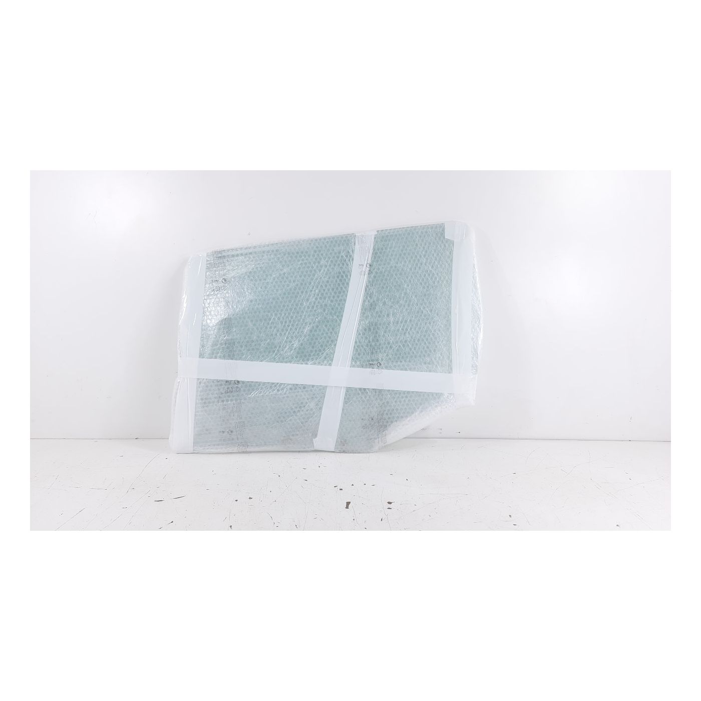 Descending Crystal Glass Left Rear Door Descending Crystal Glass Left Rear Door